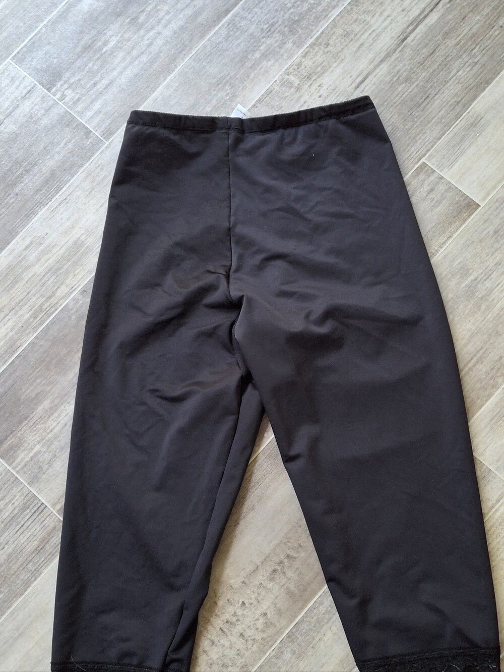 Womens Cabernet shapewear garment Size XL. A&A